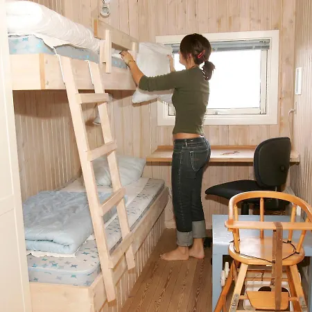 Four Bedroom Holiday In 3